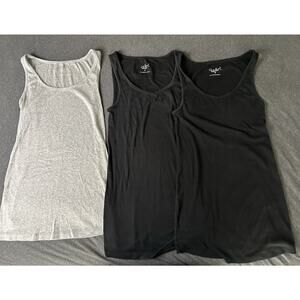 Ingrid & Isabel maternity tanks